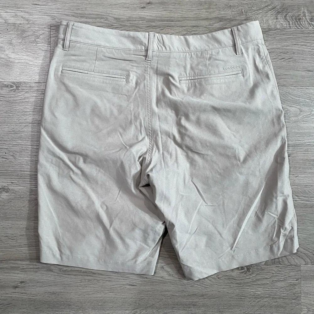 Men's Bonobos Golf Khaki Tan Shorts 33‎